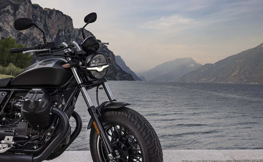 Moto Guzzi V9 Bobber Bild 9: Moto Guzzi V9 Bobber