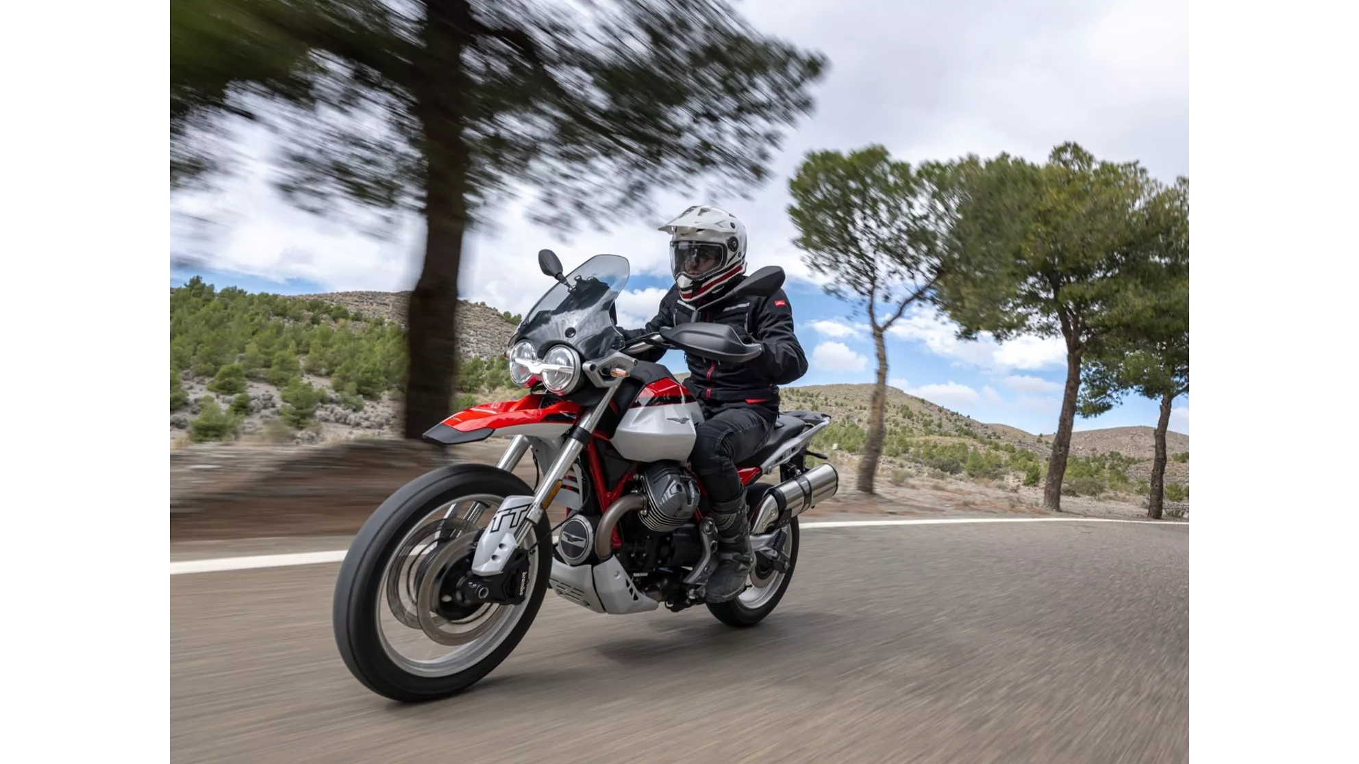 Moto Guzzi V85 TT - Image 5 Moto Guzzi V85 TT - Image 5
