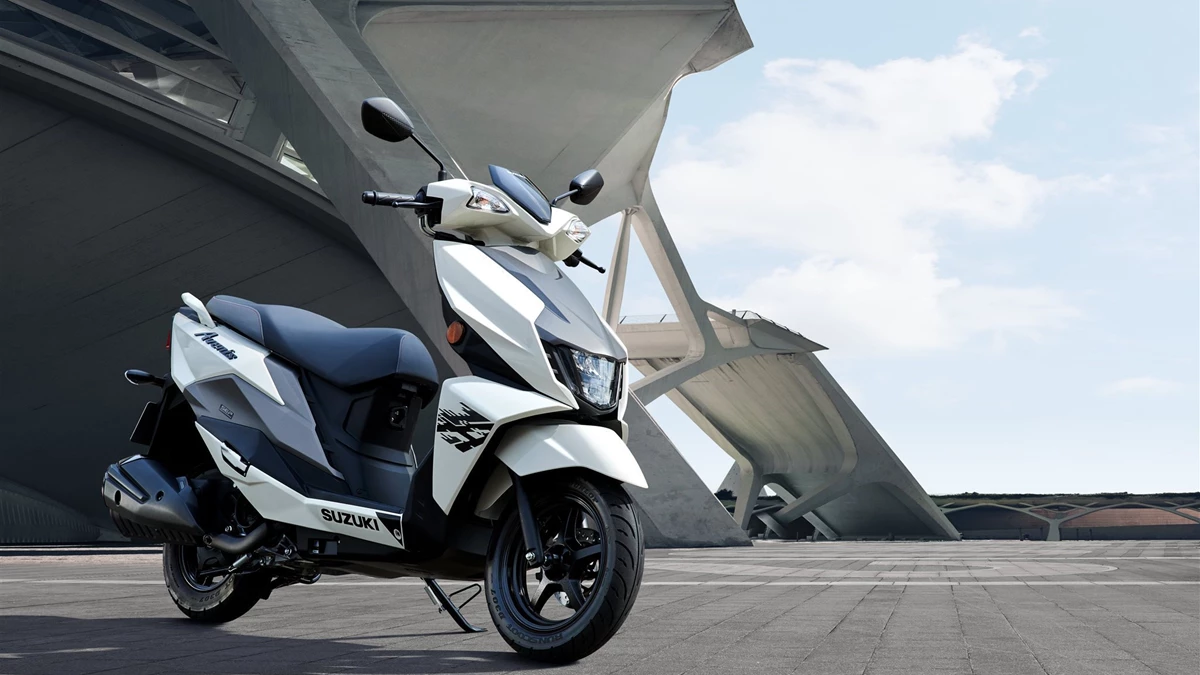 Suzuki Avenis 125 Bild 2: Suzuki Avenis 125