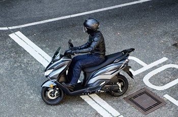 Suzuki Burgman Street 125EX 2025 - Bild 6 Suzuki Burgman Street 125EX 2025 - Bild 6