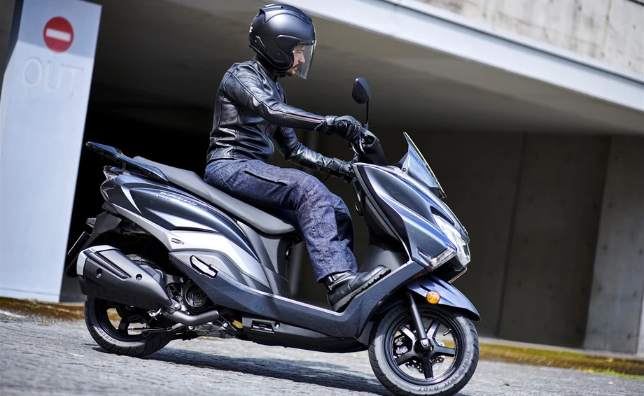Suzuki Burgman Street 125EX Bild 9: Suzuki Burgman Street 125EX