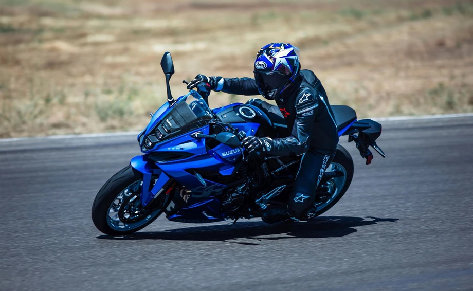 Suzuki GSX-8R Bild 4: Suzuki GSX-8R