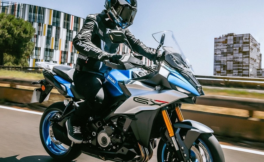Suzuki GSX-S1000GX Bild 4: Suzuki GSX-S1000GX