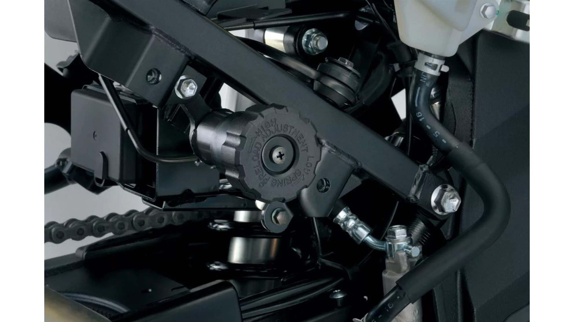 Suzuki V-Strom 650 XT - Image 10 Suzuki V-Strom 650 XT - Image 10