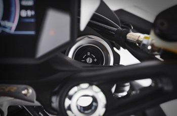 MV Agusta Dragster 800 RR SCS 2025 - Bild 16