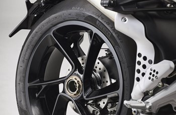 MV Agusta Brutale 1000 RS 2025 - Bild 9 MV Agusta Brutale 1000 RS 2025 - Bild 9