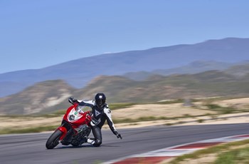 MV Agusta Turismo Veloce RC SCS 2025 - Bild 8