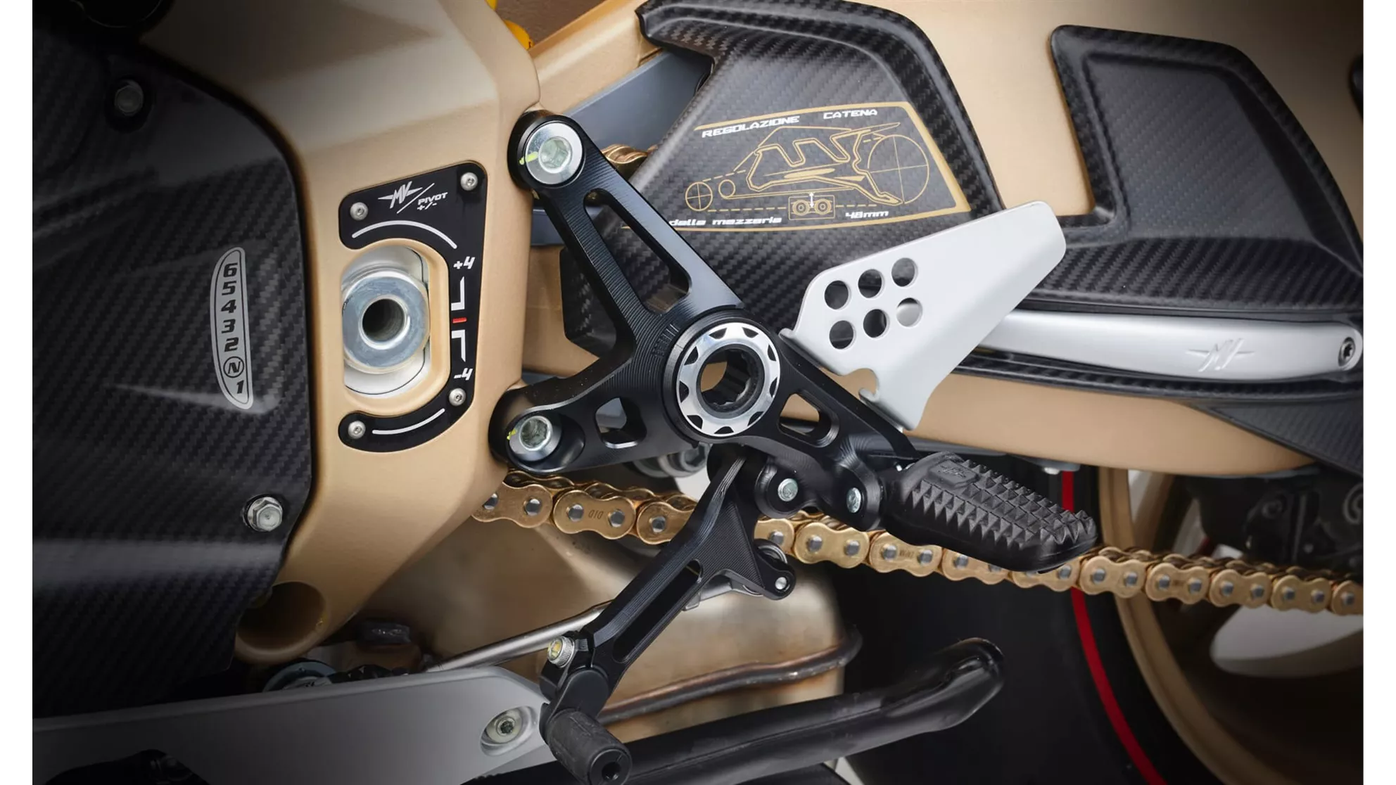 MV Agusta Superveloce 1000 Serie Oro - Image 10 MV Agusta Superveloce 1000 Serie Oro - Image 10