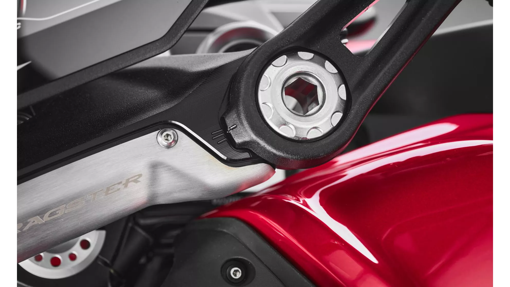 MV Agusta Dragster 800 R - Image 4 MV Agusta Dragster 800 R - Image 4