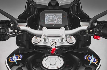 MV Agusta Turismo Veloce 800 R 2025 - Bild 12