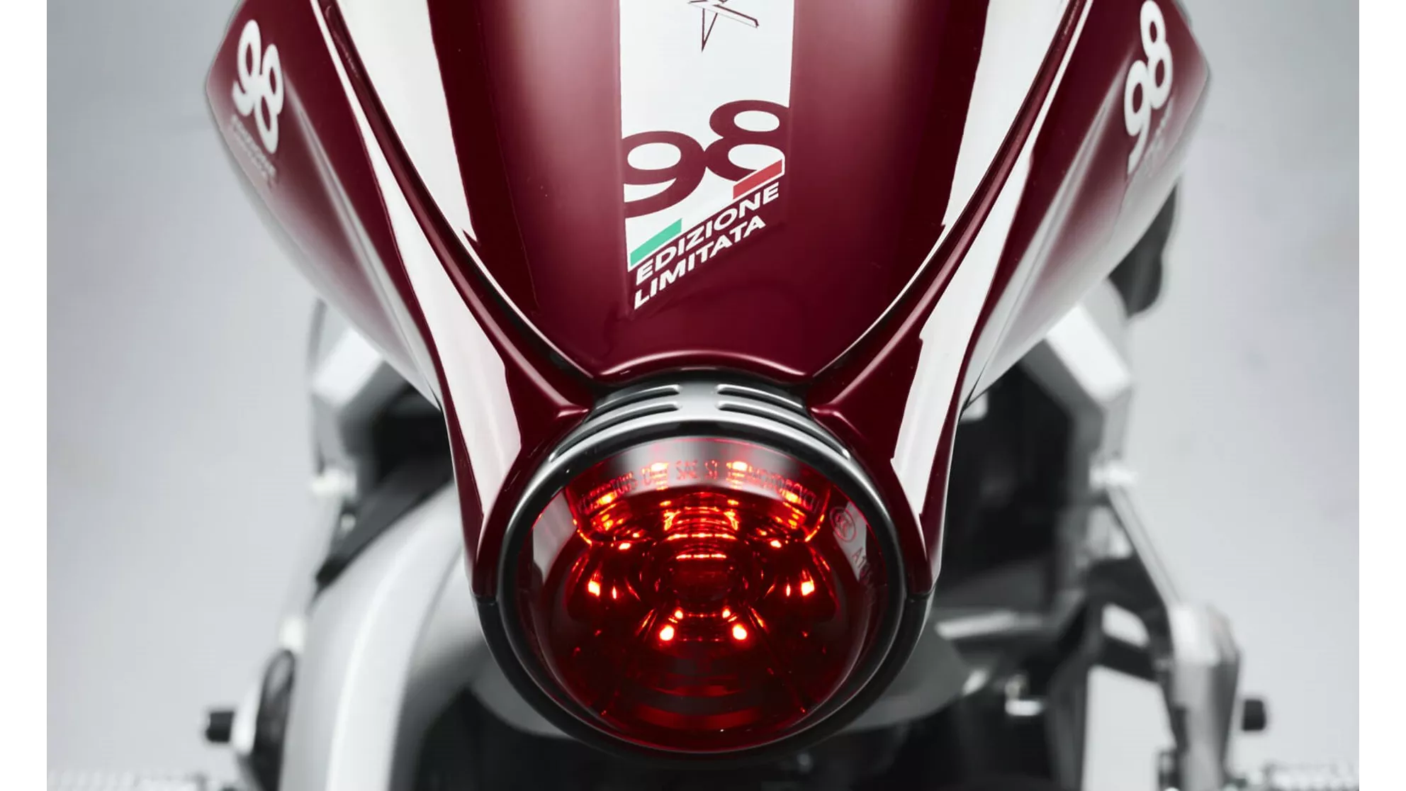 MV Agusta Superveloce 98 - Image 11 MV Agusta Superveloce 98 - Image 11