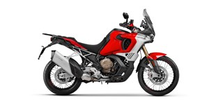 MV Agusta Enduro Veloce 2025 vs Triumph Tiger 900 GT Pro 2025