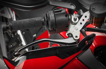 MV Agusta Enduro Veloce 2025 - Bild 19