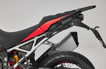 MV Agusta Enduro Veloce 2025 - Bild 22