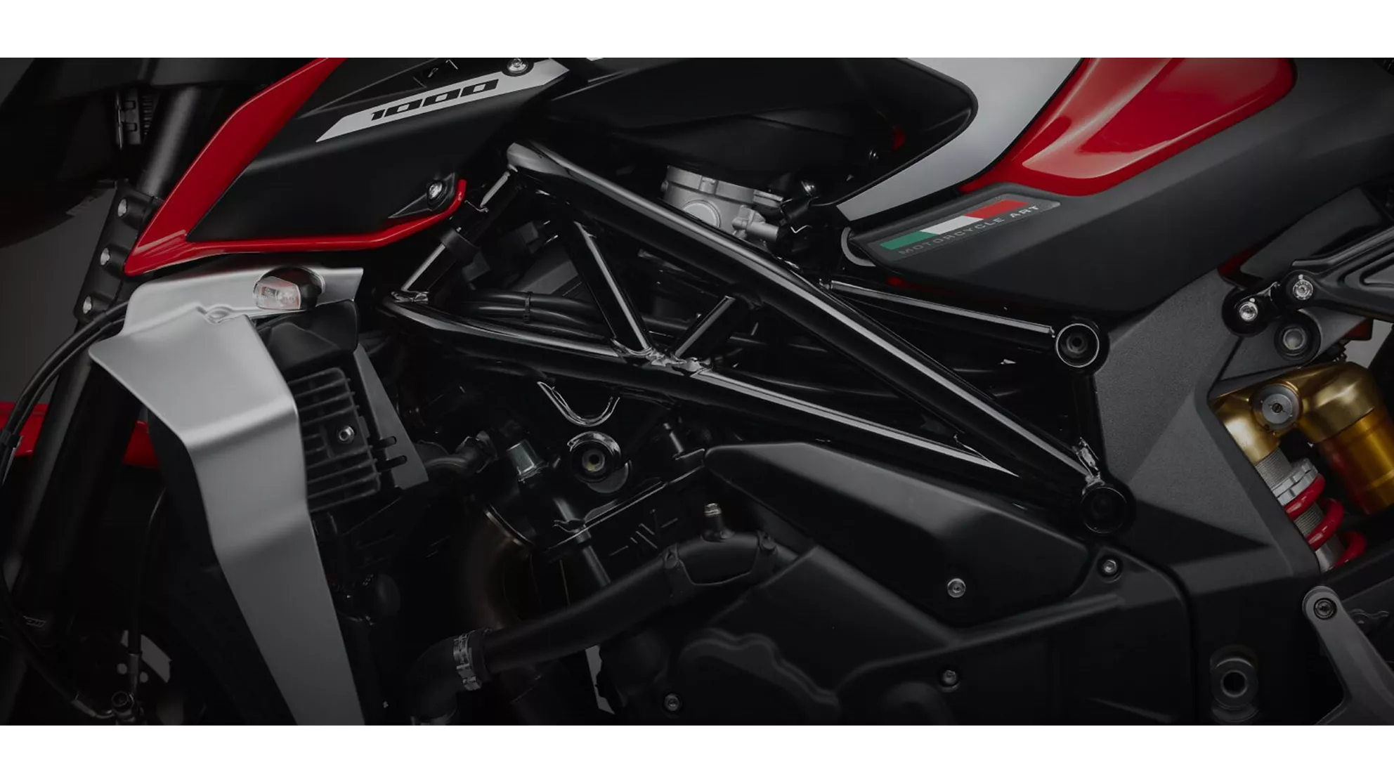 MV Agusta Brutale 1000 Ottantesimo - Slika 9 MV Agusta Brutale 1000 Ottantesimo - Slika 9