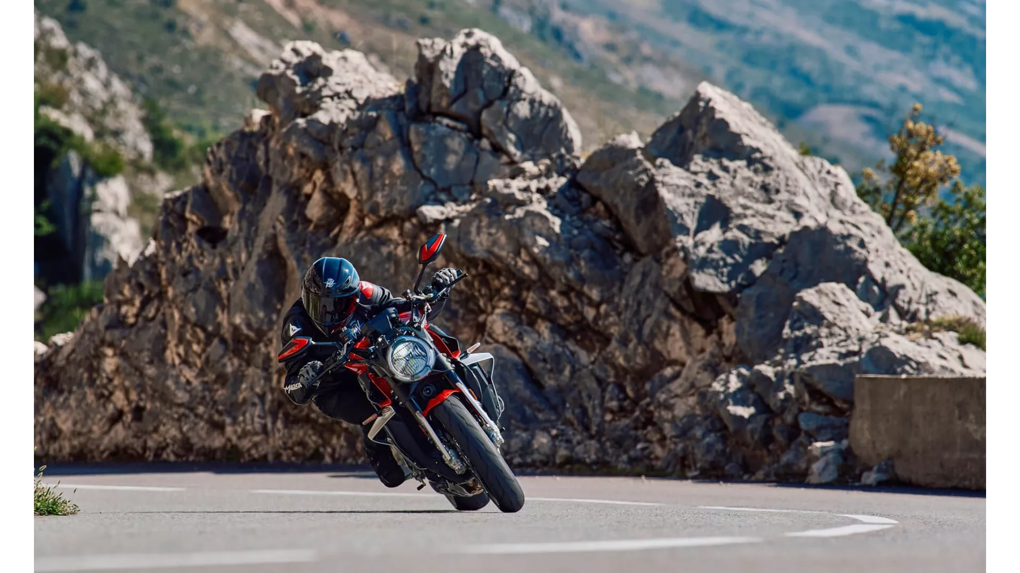 MV Agusta Brutale 1000 Ottantesimo - Slika 1 MV Agusta Brutale 1000 Ottantesimo - Slika 1