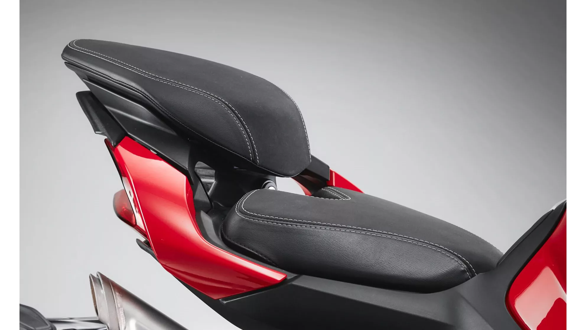 MV Agusta Brutale 1000 Ottantesimo - Slika 13 MV Agusta Brutale 1000 Ottantesimo - Slika 13