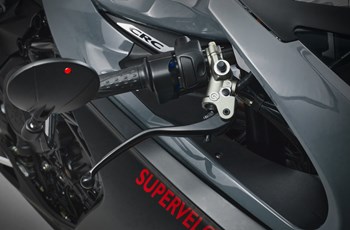 MV Agusta Superveloce 800 2025 - Bild 12 MV Agusta Superveloce 800 2025 - Bild 12
