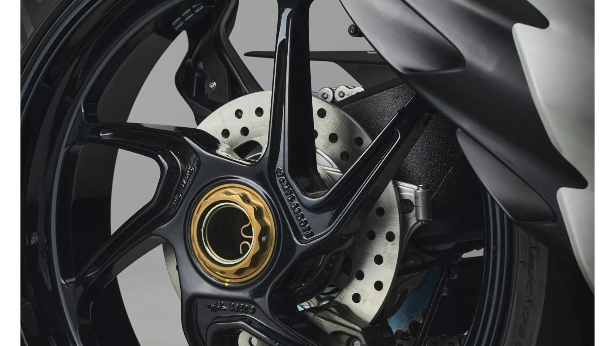 MV Agusta Superveloce 800 - Image 14 MV Agusta Superveloce 800 - Image 14