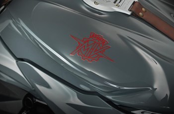 MV Agusta Superveloce 800 2025 - Bild 17 MV Agusta Superveloce 800 2025 - Bild 17