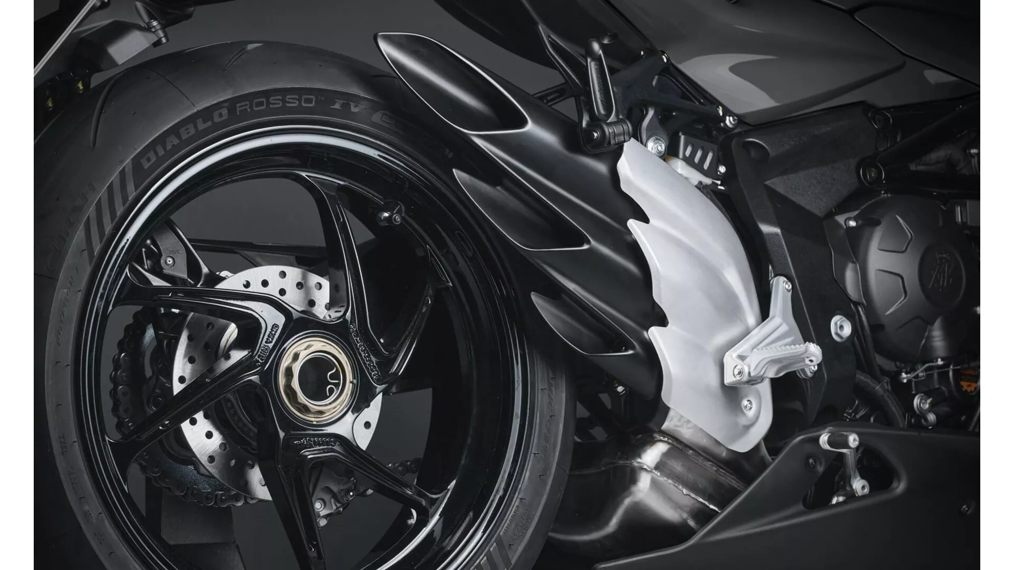 MV Agusta Superveloce 800 - Image 17 MV Agusta Superveloce 800 - Image 17