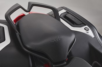 MV Agusta Turismo Veloce 800 Lusso SCS 2025 - Bild 13 MV Agusta Turismo Veloce 800 Lusso SCS 2025 - Bild 13
