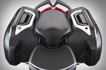 MV Agusta Turismo Veloce 800 Lusso SCS 2025 - Bild 16 MV Agusta Turismo Veloce 800 Lusso SCS 2025 - Bild 16