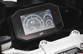MV Agusta Turismo Veloce 800 Lusso SCS 2025 - Bild 27 MV Agusta Turismo Veloce 800 Lusso SCS 2025 - Bild 27
