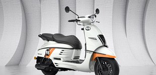 Peugeot Django 125 Classic Dark 2025 vs Peugeot Django 125 ABS Sport 2025