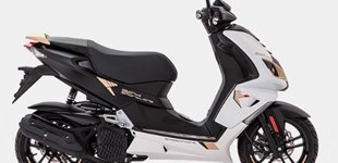 Peugeot Speedfight 4 50 Sportline 2025 vs Sym Jet 4 RX 50i 2025