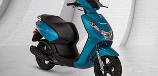 Peugeot Kisbee 50 4T Active 2025 vs Kymco Agility 50 S 2009