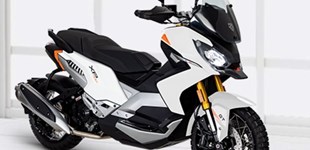 Peugeot XP 400 GT 2025 vs Piaggio Beverly 400 2024