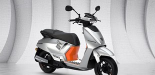 Peugeot New Django 125 Allure 2024 vs Peugeot New Django 125 Sport 2025