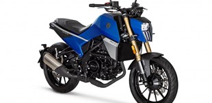 Peugeot PM-03 2025 vs Honda CB300R 2020