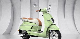 Peugeot Django 50 Classic Hot Color 2025 vs Peugeot Django 125 Allure 2015