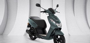 Peugeot Kisbee 50 Shadow 2025 vs Peugeot Kisbee 50 Black Edition 2025