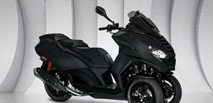 Peugeot Metropolis Black Edition 2025 vs Peugeot Metropolis GT 2025