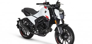 Peugeot PM-01 125 Roadster ABS 2025 vs Benelli Leoncino 125 2024