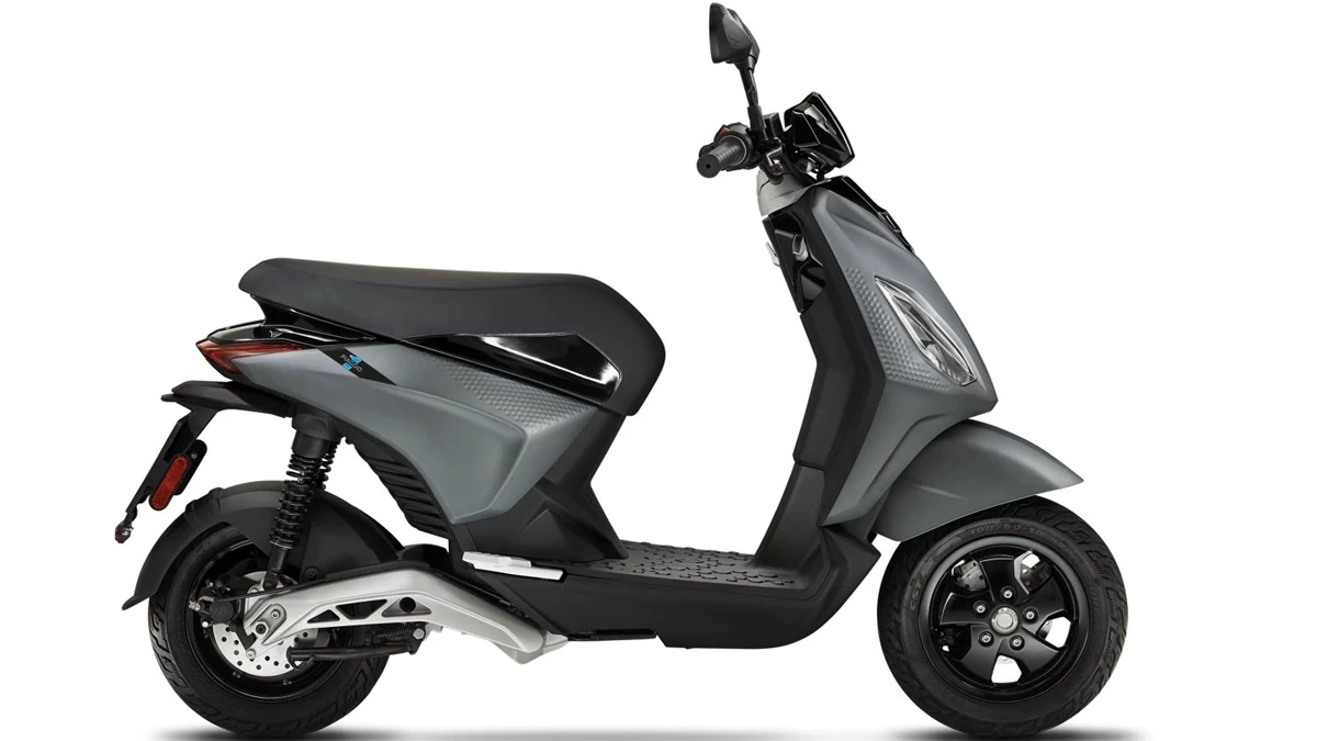 Piaggio 1 + Bild 3: Piaggio 1 +