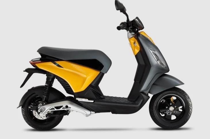 Piaggio 1 + Bild 4: Piaggio 1 +