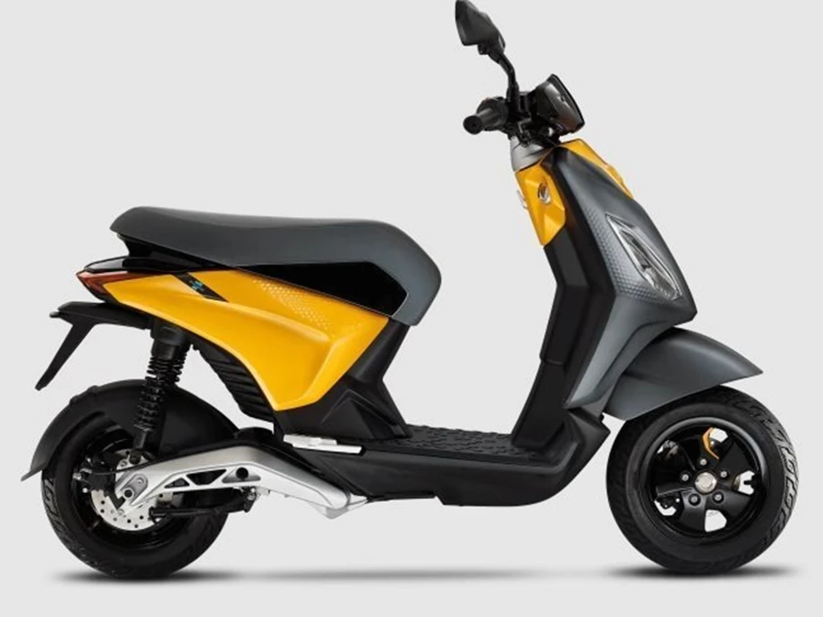 Piaggio 1 + Bild 4: Piaggio 1 +
