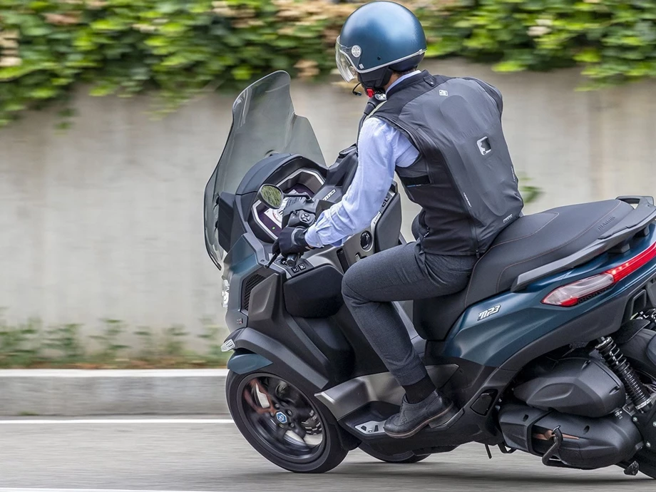 Piaggio MP3 530 HPE Exclusive Bild 5: Piaggio MP3 530 HPE Exclusive