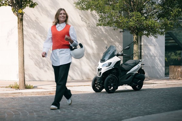 Piaggio MP3 310 () - Bild 9