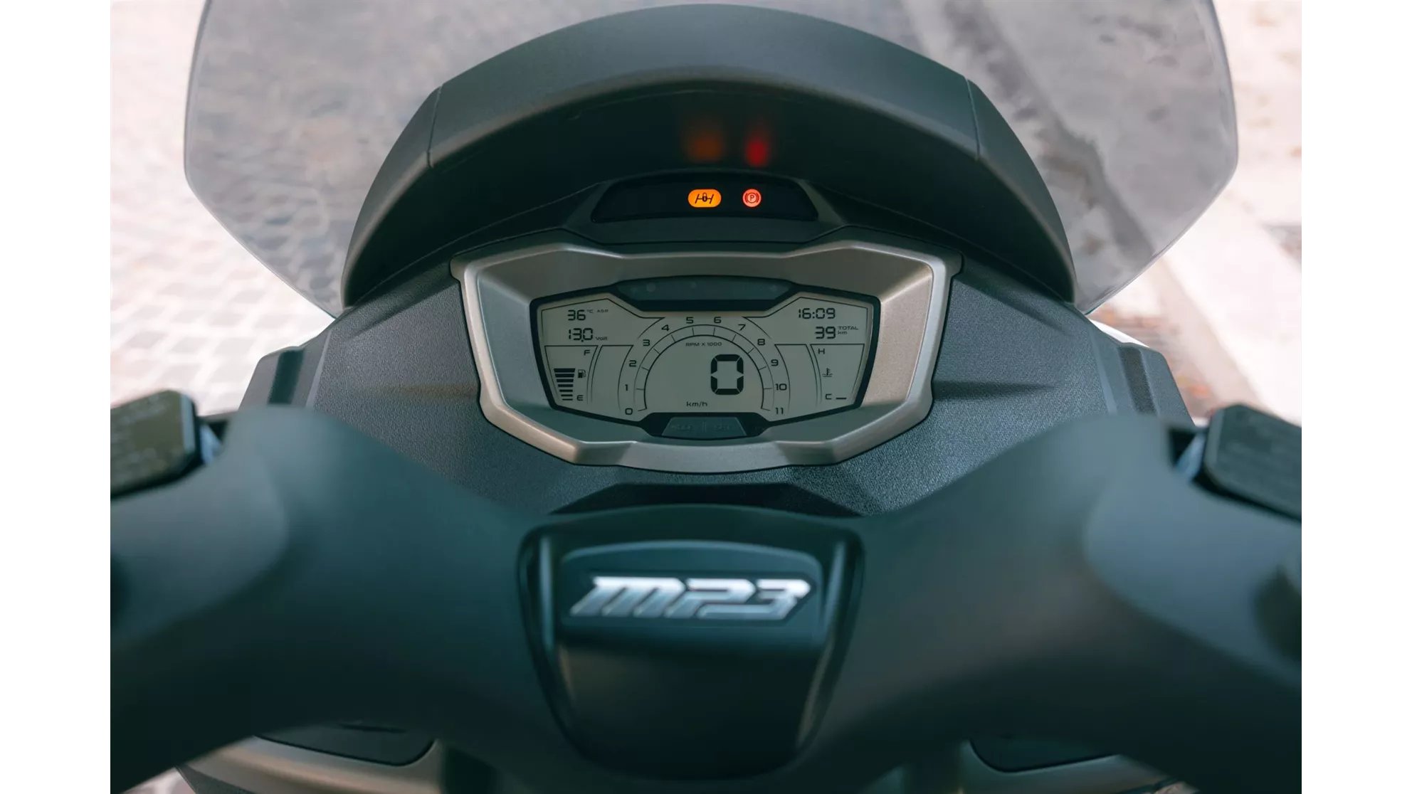 Piaggio MP3 310 Sport 2025 - Image 76 Piaggio MP3 310 Sport 2025 - Image 76