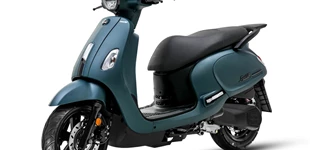 Peugeot Django 125 ABS 2021 vs Sym Fiddle 125 ABS E5 2025 Peugeot Django 125 ABS 2021 vs Sym Fiddle 125 ABS E5 2025