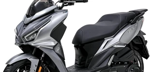 Sym Jet 14 EVO 2025 vs Honda PCX125 2021 Sym Jet 14 EVO 2025 vs Honda PCX125 2021