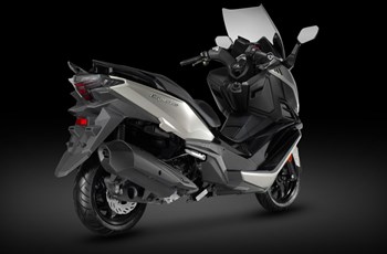 Sym Cruisym 300 2025 - Bild 13