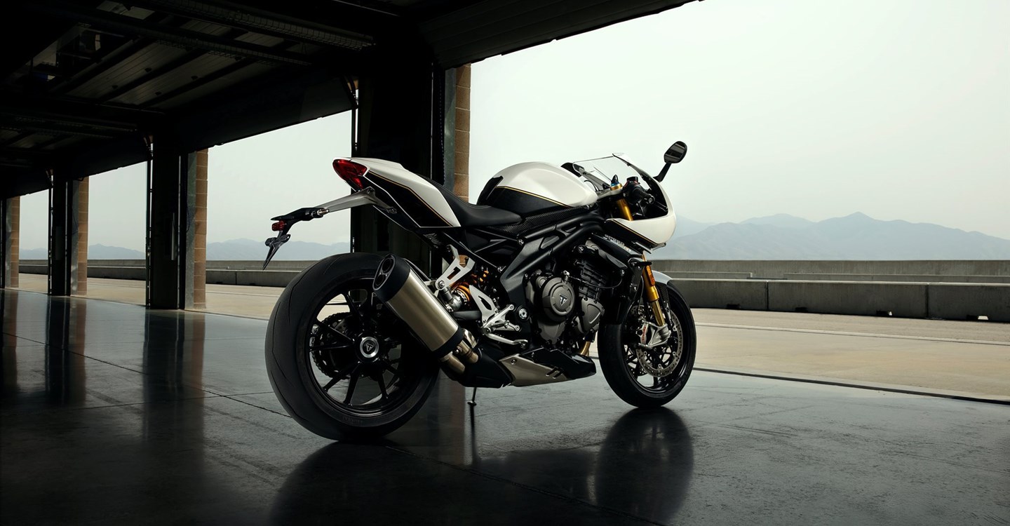Triumph Speed Triple 1200 RR