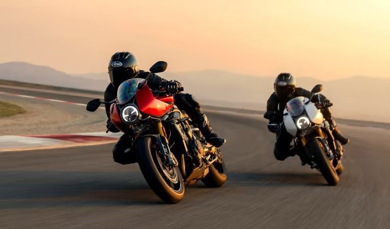 Triumph Speed Triple 1200 RR