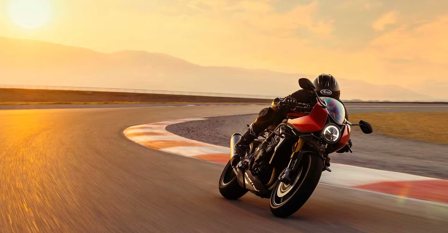 Triumph Speed Triple 1200 RR